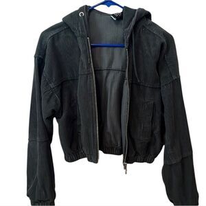 Urban outfitters cropped dark green jacket Small